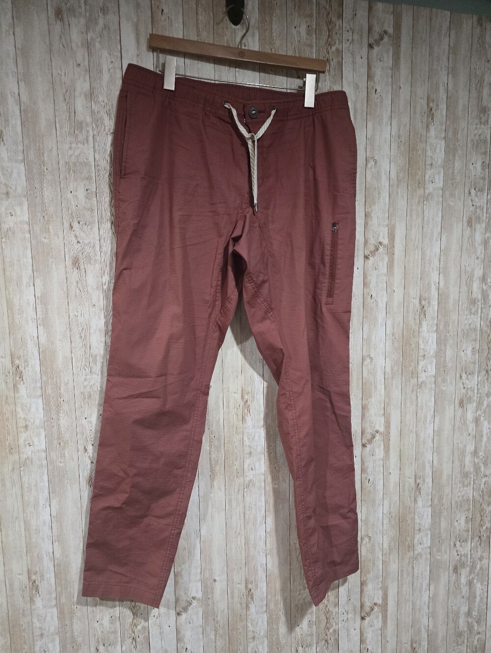 Vuori Men's Gorpcore Athleisure Clay Ripstock Hiking Activewear Pants Size Xl